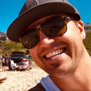 Meet your Posher, Casey